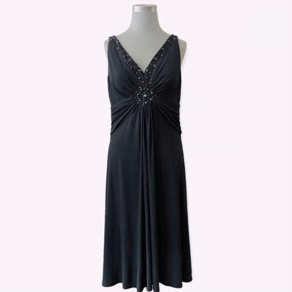 JESSICA HOWARD EVENINGS Dress Size 16 Sequins Fit N Flare Black Beaded Midi